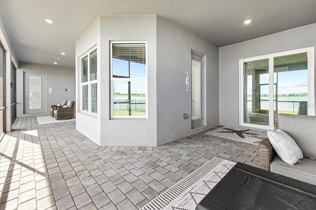 Building Photo - 8568 Shr Lk Dr