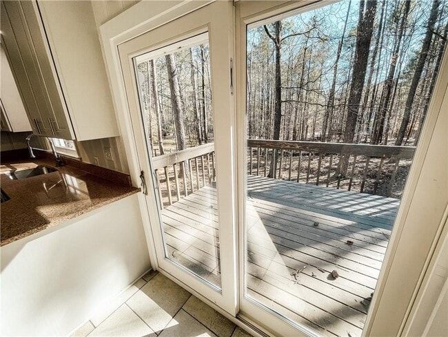 Building Photo - 359 N Victoria Rd