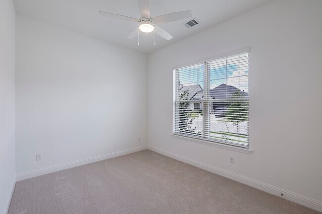 Building Photo - 4 Bedroom 2 Bath in Parks of Aledo- New Home