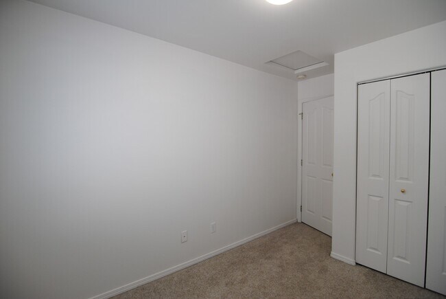 Building Photo - 1386 Brown St