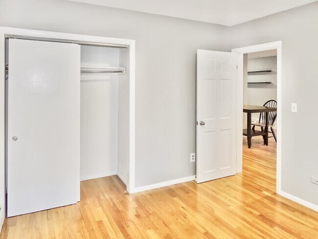 Building Photo - 541 Adams St