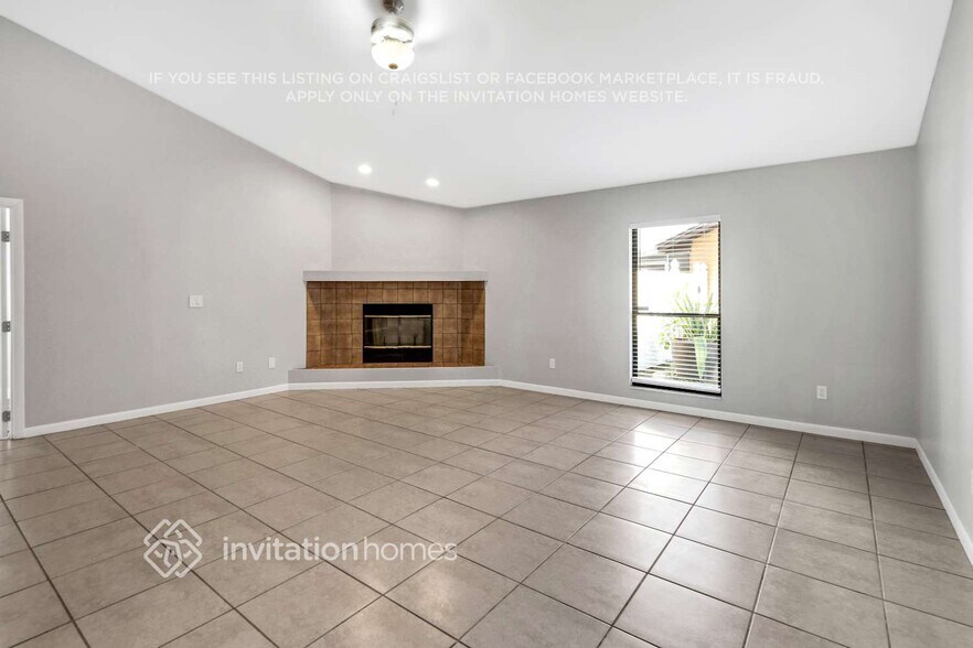 Building Photo - 11203 Shadybrook Dr
