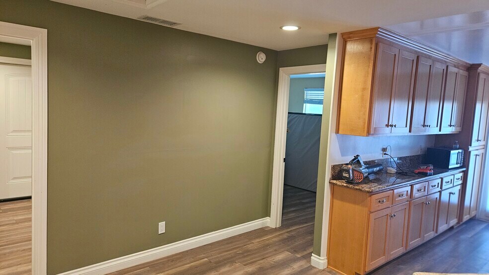 Building Photo - 751 Camino Durango