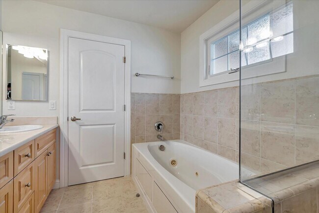 Building Photo - Wow! What a Great Home!