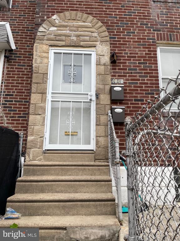 Building Photo - 3948 Howland St