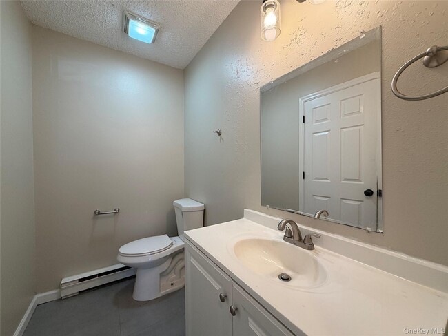 Building Photo - 4 Edelweiss Dr