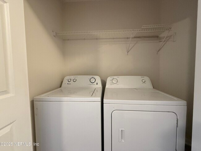 Building Photo - 1865 Green Springs Cir