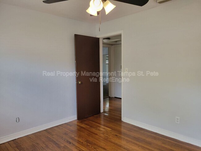 Building Photo - 4311 S Thatcher Ave