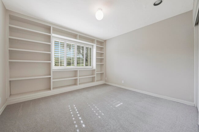 Building Photo - 73895 Saquaro Ct