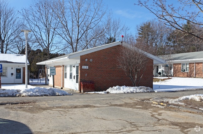 Building Photo - Laurel Acres