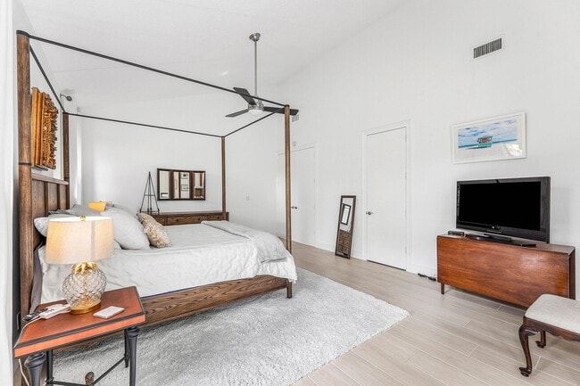 Building Photo - 2601 Sheltingham Dr