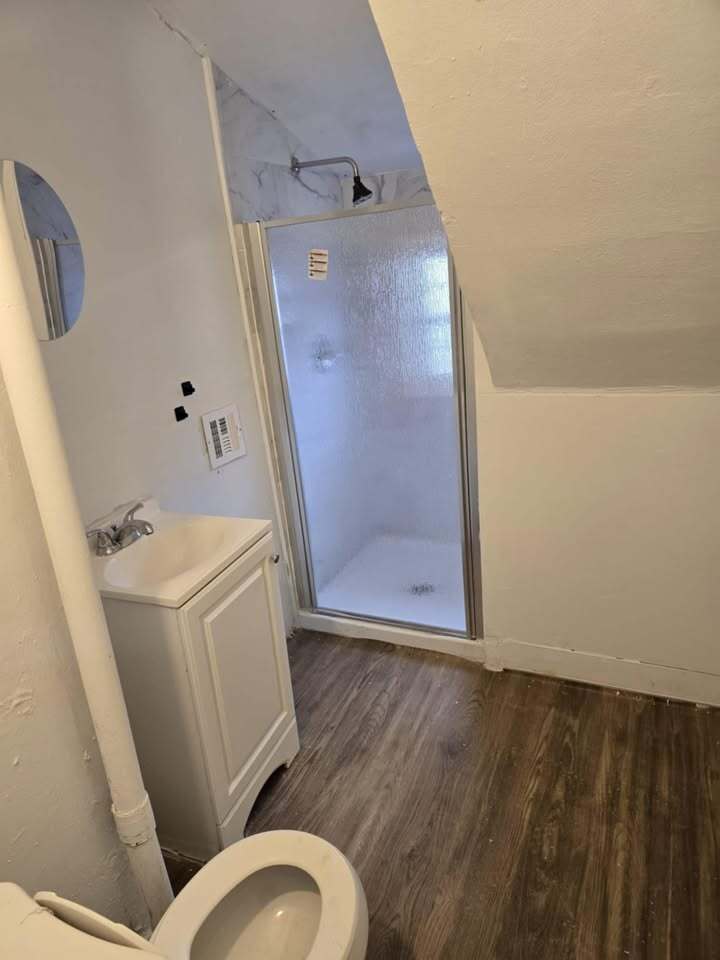 Building Photo - 110 Schuler St