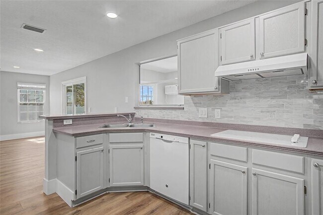 Building Photo - 11462 Commercial St