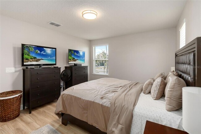 Building Photo - 3663 Arbordale Lp