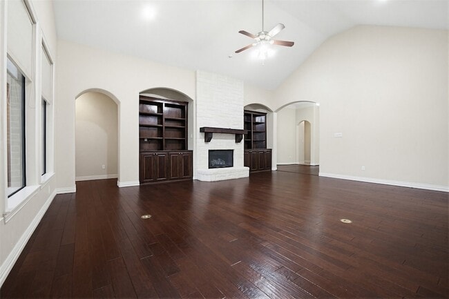 Building Photo - 3205 High Ridge Ct