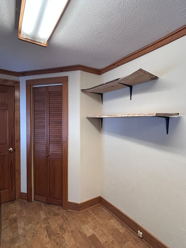 Building Photo - Creekside Cottage Living with Bonus Studio Space