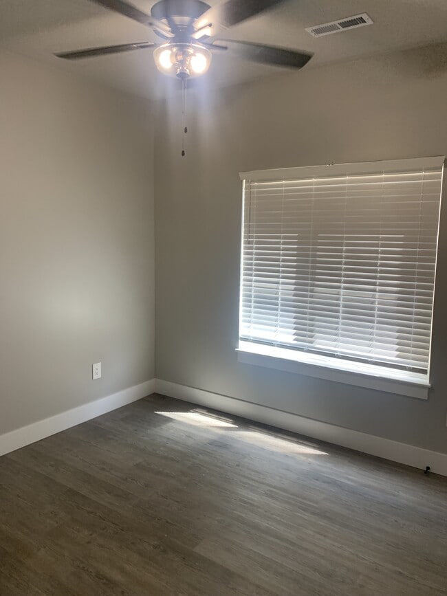 Building Photo - 13625 W Talan Cir