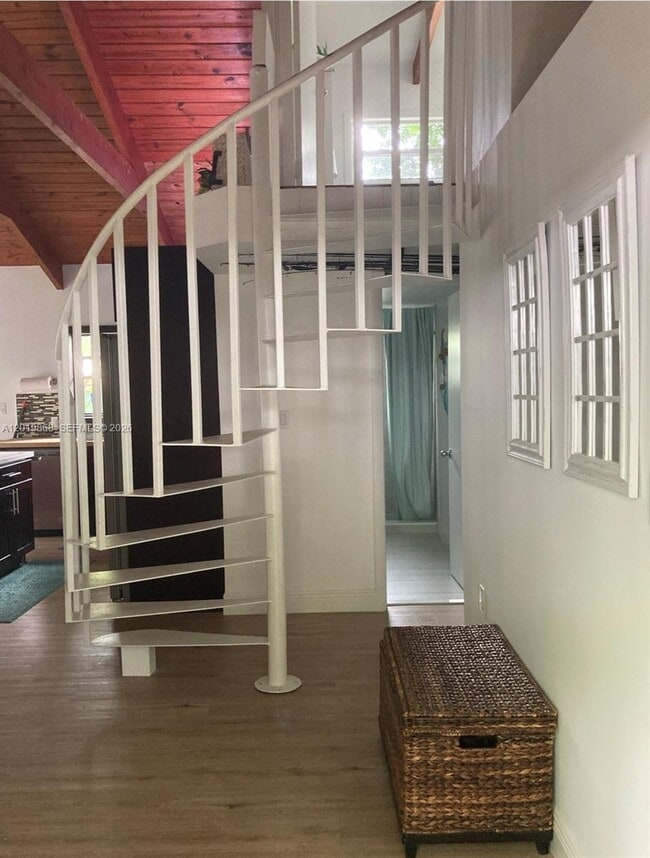 Building Photo - 130 Gumbo Limbo Dr
