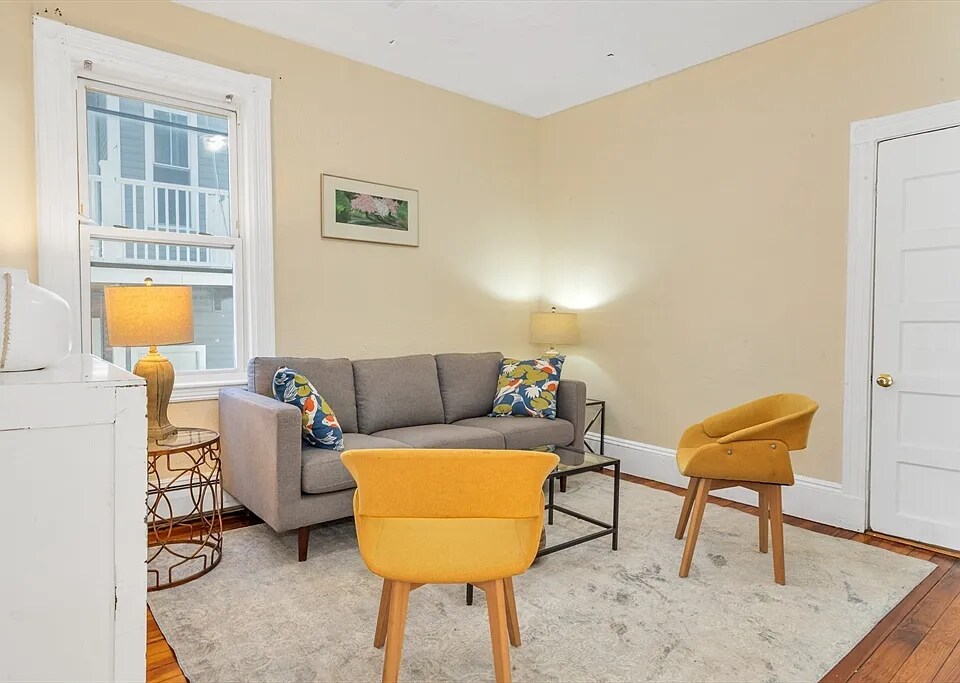 Building Photo - 6 Priesing St