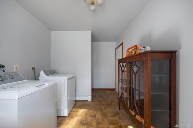 Building Photo - 123 Brush Hill Rd