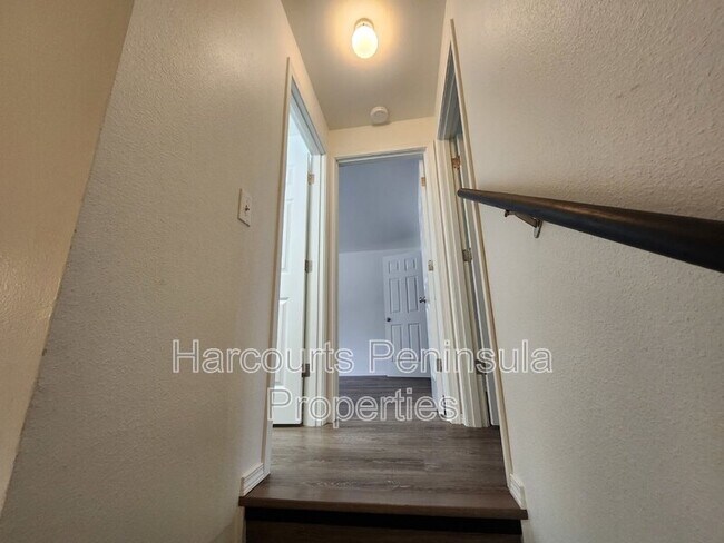 Building Photo - 3234 SE Goldmaur Ct