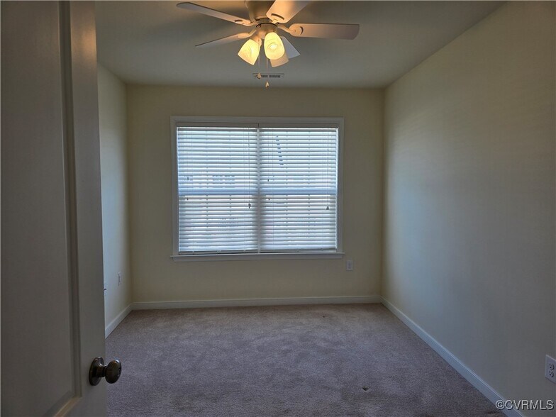 Building Photo - 7417 Pebble Lake Dr