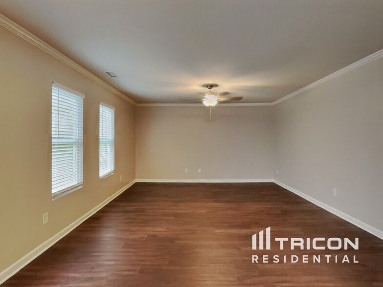 Building Photo - 264 Farrington Dr