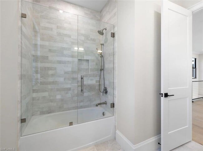 Building Photo - 2721 Van Buren Ave