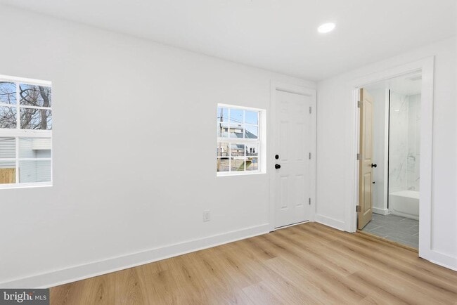 Building Photo - 7803 Monroe Ave