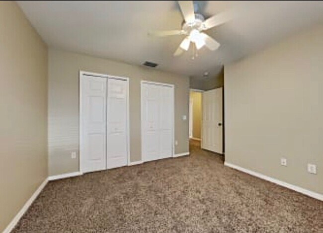Building Photo - 3041 Hanna Ct
