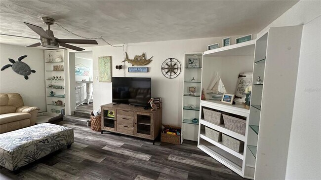 Building Photo - 526 Alta Vista