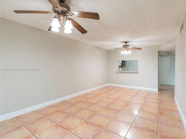 Building Photo - 10300 Coral Wy
