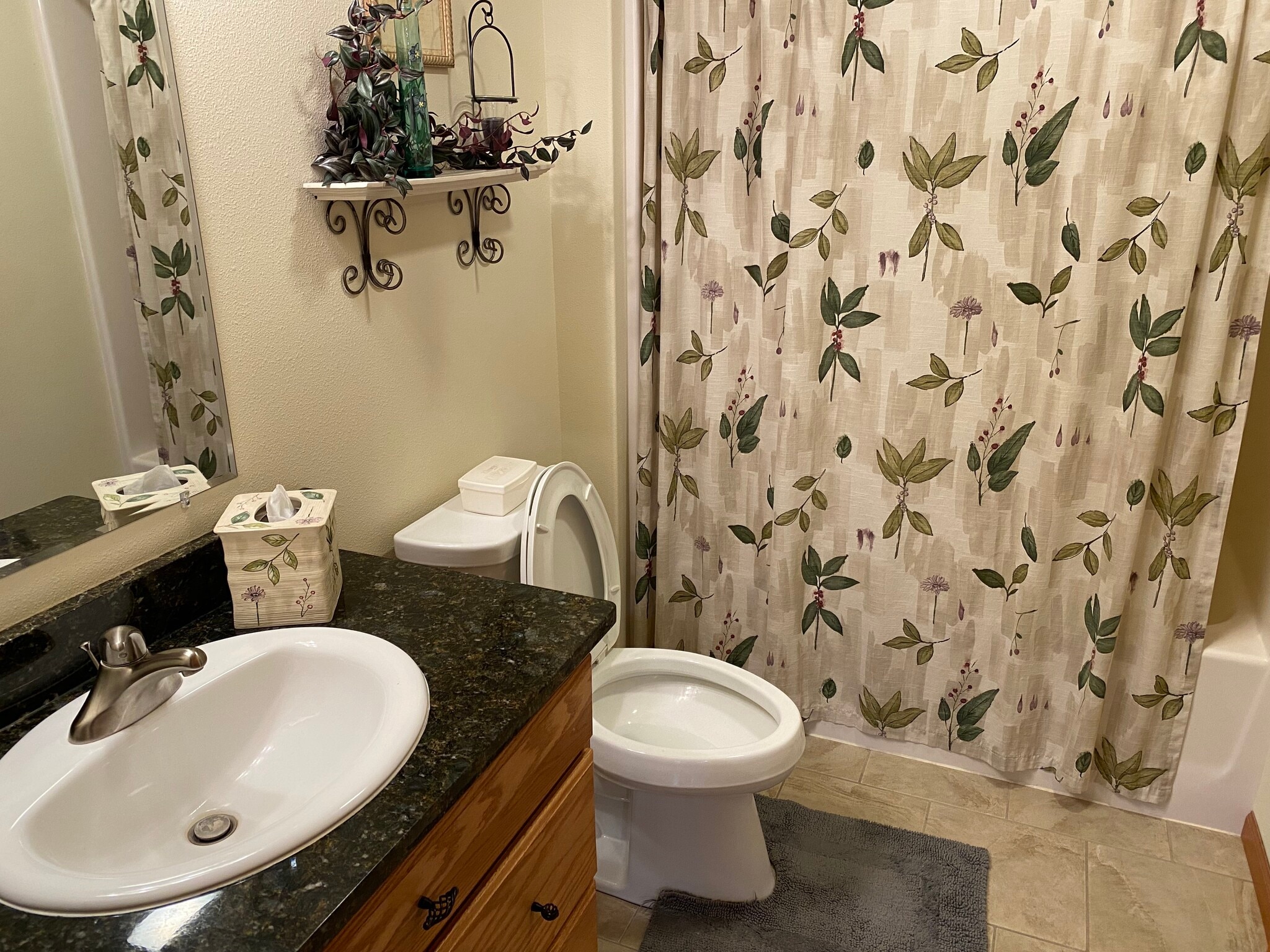 Building Photo - 1321 Pinecrest Ln