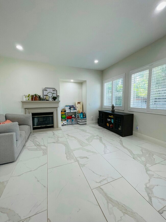 Building Photo - 4496 Sycamore Ridge Ct