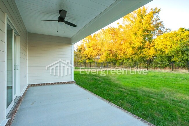 Building Photo - 238 Greenwood Dr