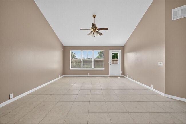 Building Photo - 15003 Sugar Sands Dr