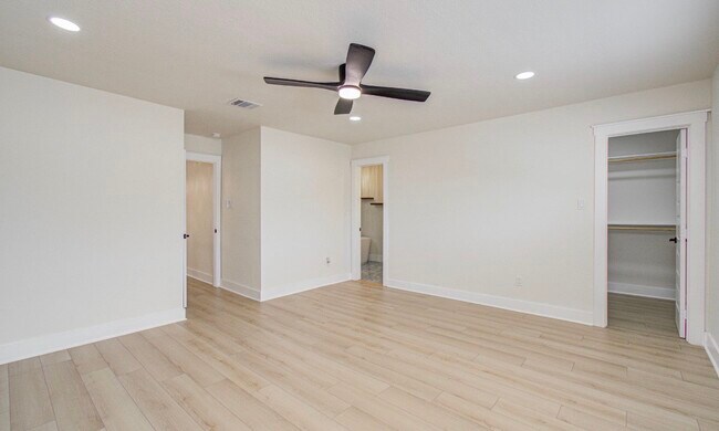 Building Photo - 14231 Misty Meadow Ln