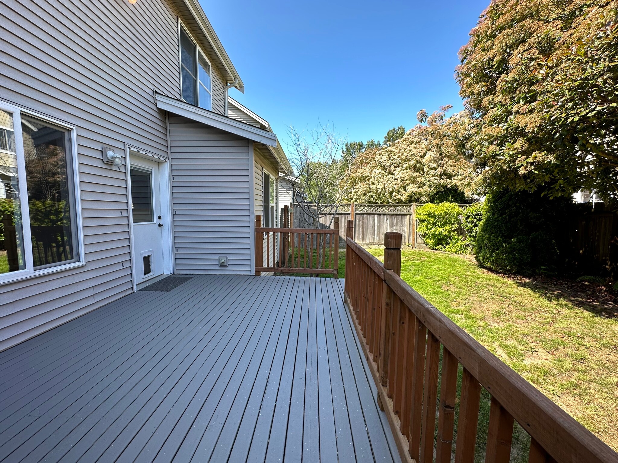 Fully fenced, private backyard - 3016 Pacific St.