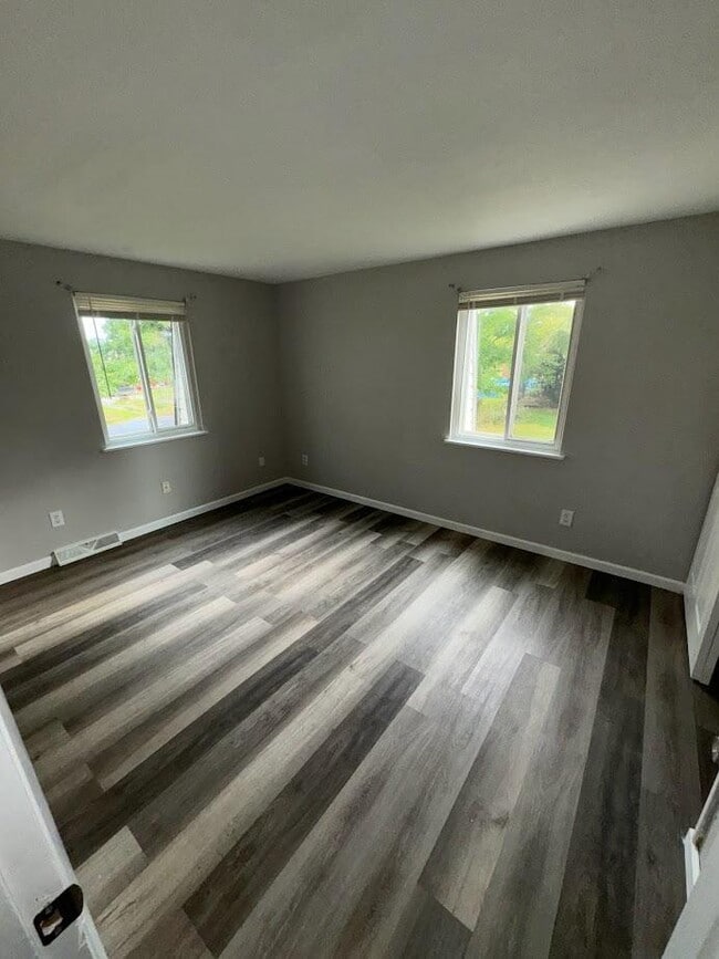 Building Photo - 5510 Beavercrest Dr