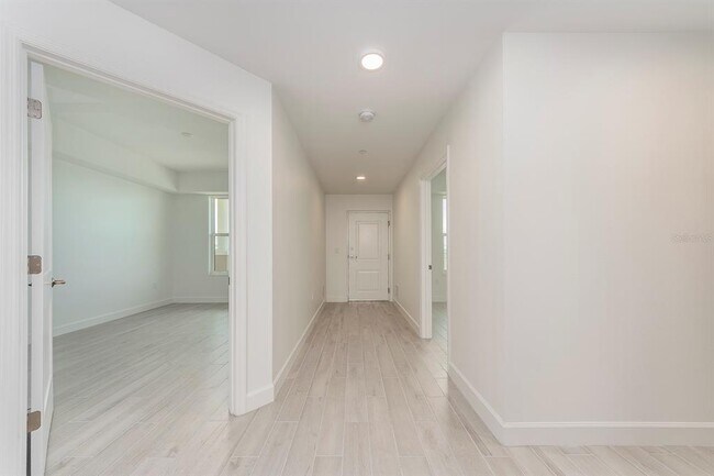 Building Photo - 125 Island Way