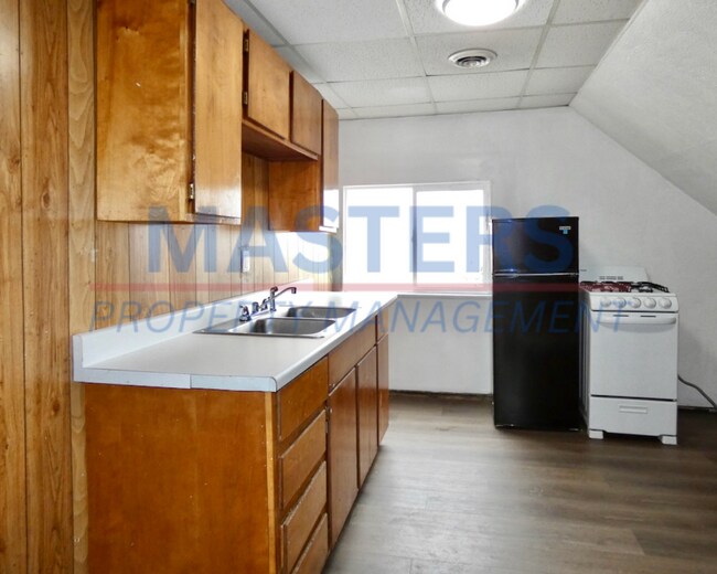 Building Photo - 322 Euclid Ave