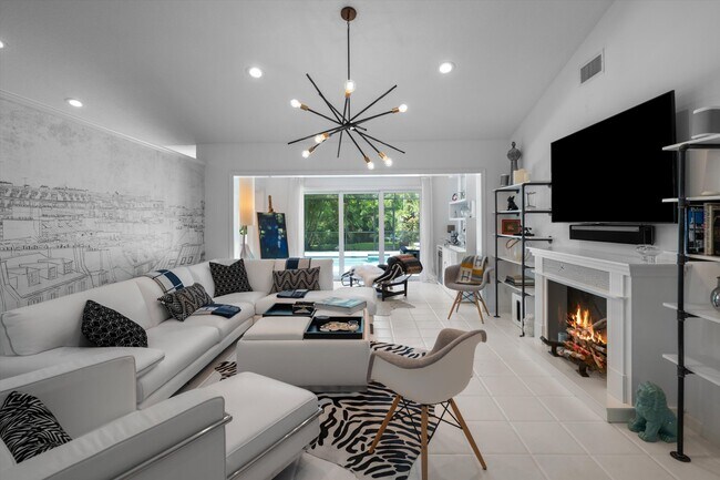 Building Photo - 2252 Las Casitas Dr
