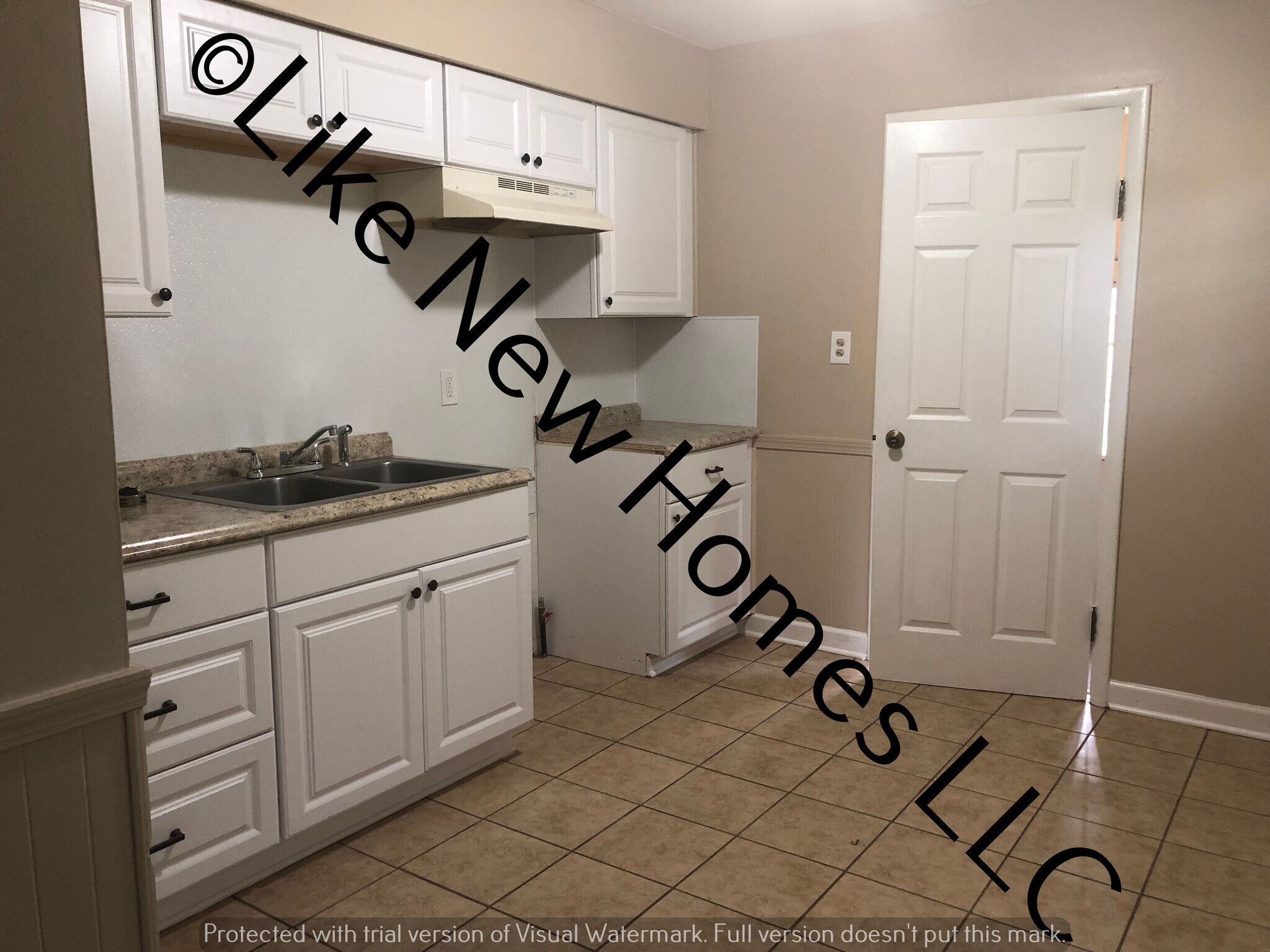 Building Photo - 3702 Ivanhoe Ave