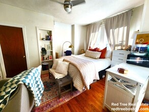 Building Photo - 108 Myrtle St