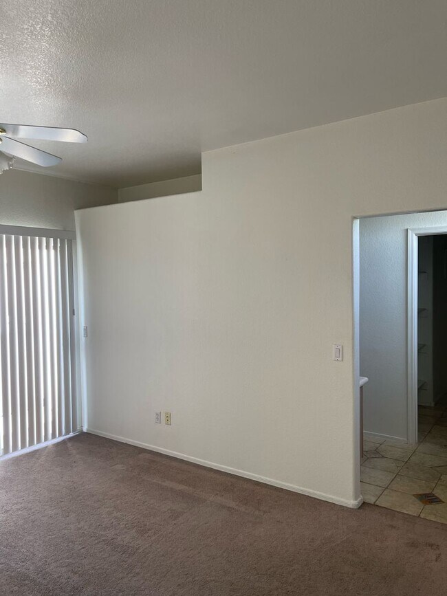 Building Photo - 5400 S Hardy Dr
