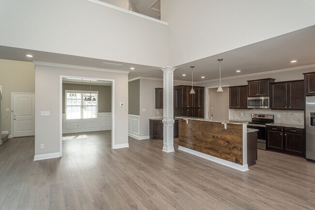 Building Photo - 5737 Pooh Ave