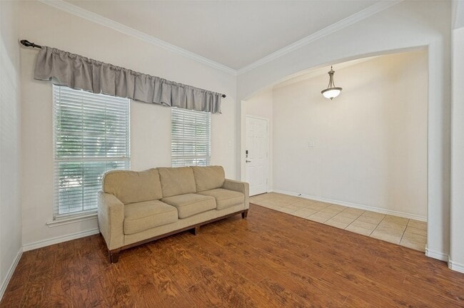 Building Photo - 1615 Bur Oak Dr