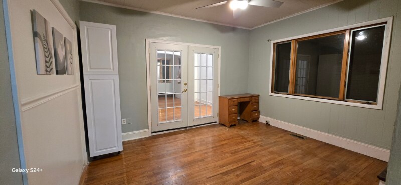 Building Photo - 2229 Capouse Ave