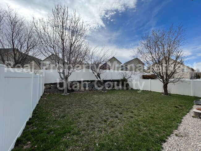Building Photo - 3621 W Plymouth Rock Cv