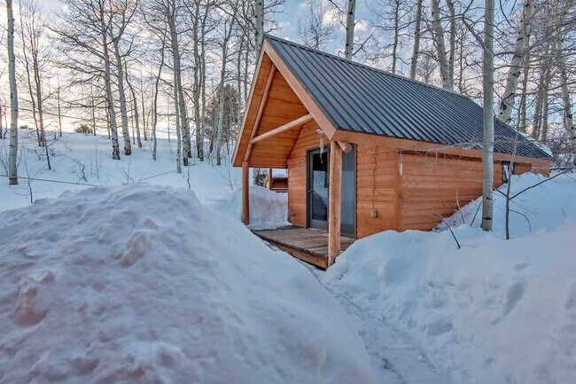 Building Photo - 10570 Rammell Mountain Rd